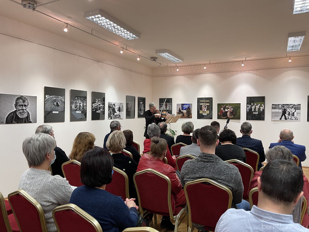 Tóth István jubileumi fotóliállítása 31